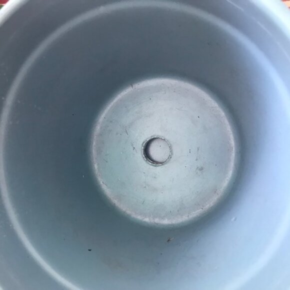 ANGEL HAND PAINTED CLAY POT W/SAUCER. - Picture 4 of 5